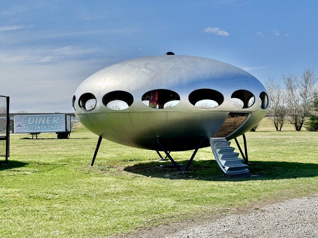 Space capsule, example photo 1