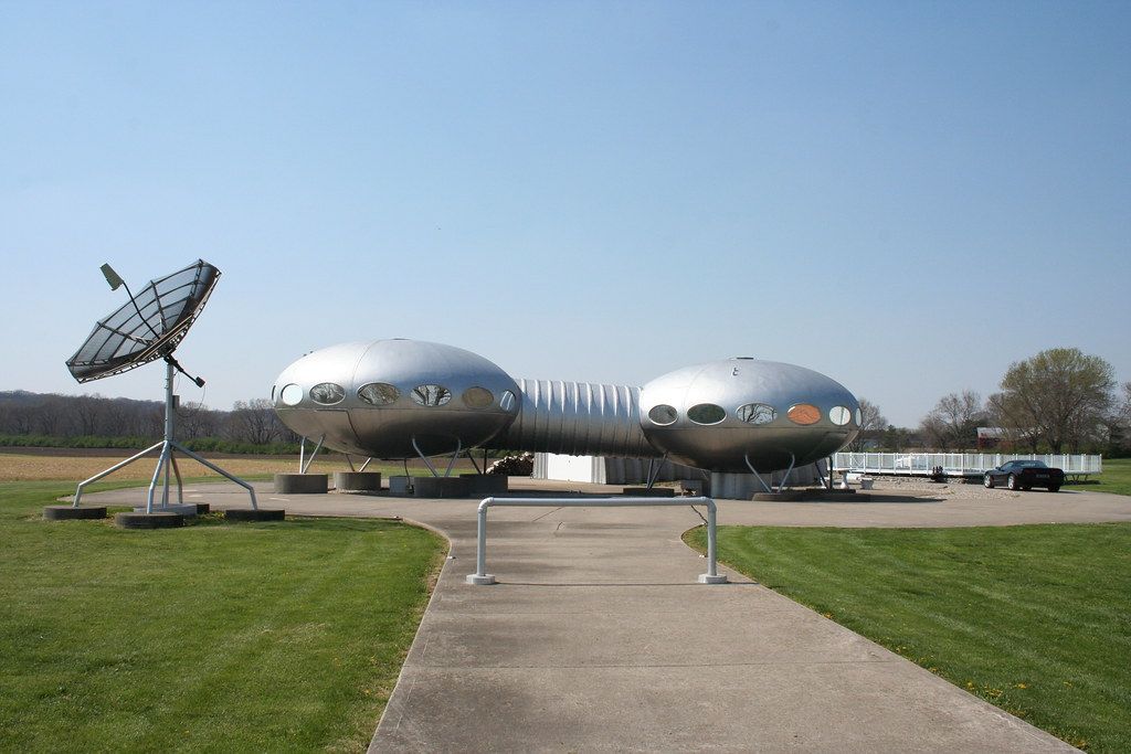 Space capsule, example photo 2